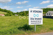 Terrain à L&#039;ISLE-SUR-SEREIN