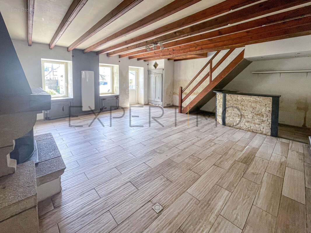 Maison à SAINT-LYPHARD