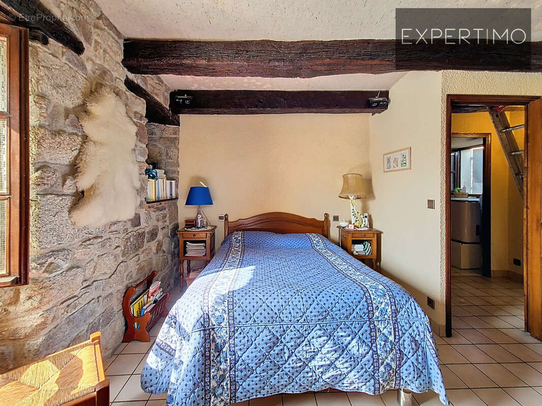 Maison à CASSAGNES-BEGONHES