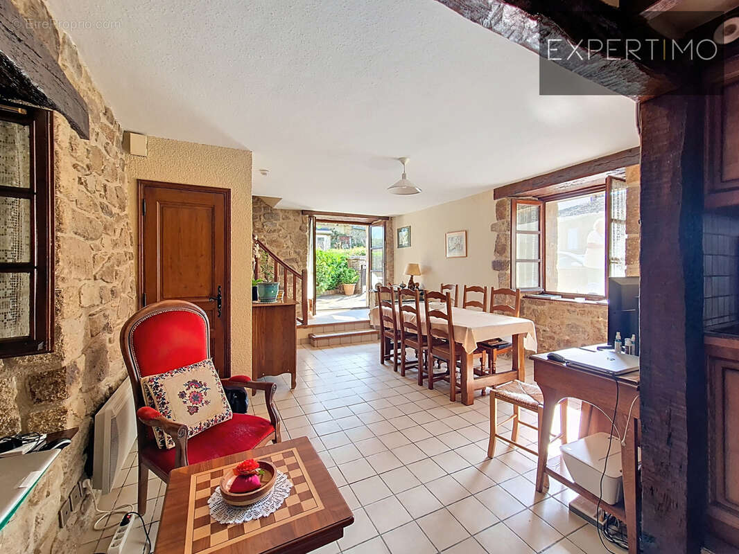 Maison à CASSAGNES-BEGONHES