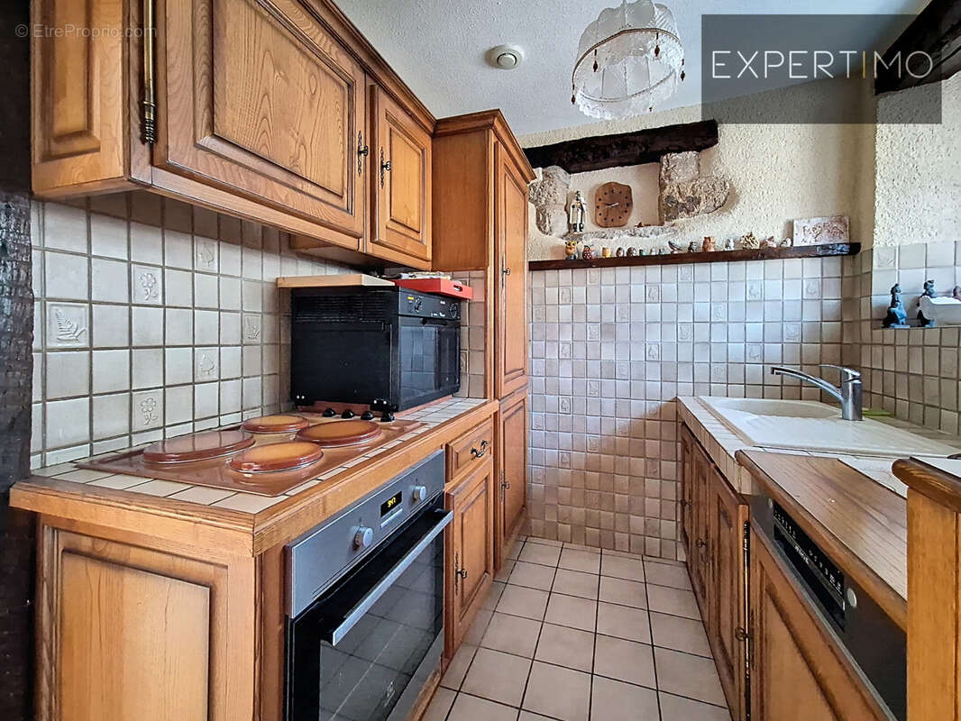 Maison à CASSAGNES-BEGONHES