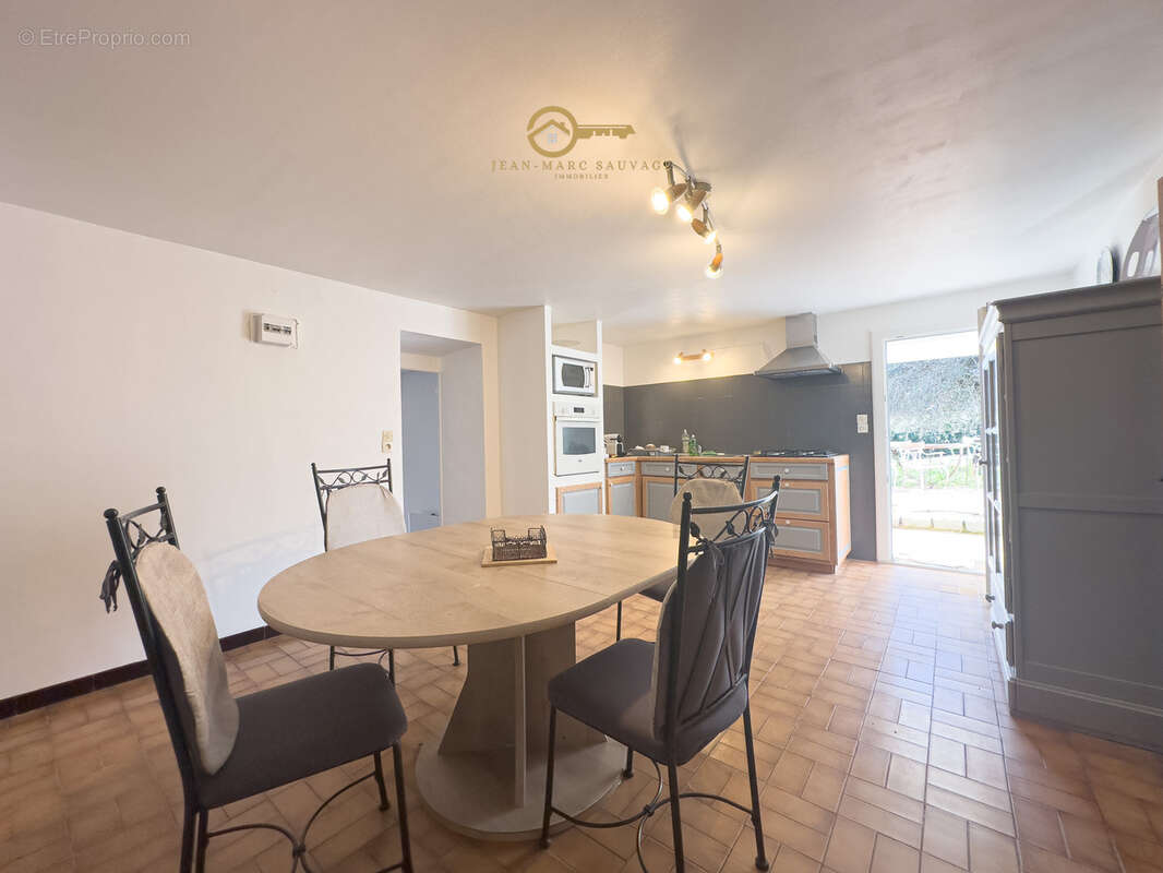 Maison à LE CANNET-DES-MAURES