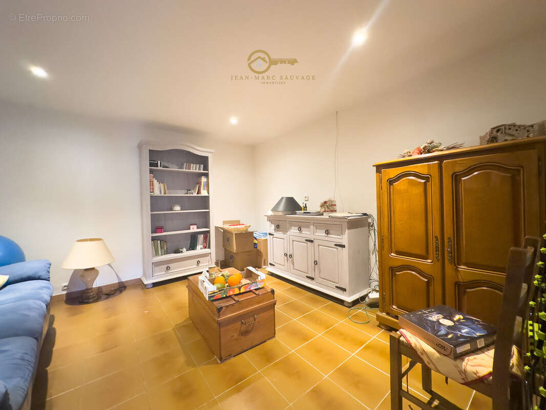 Maison à LE CANNET-DES-MAURES