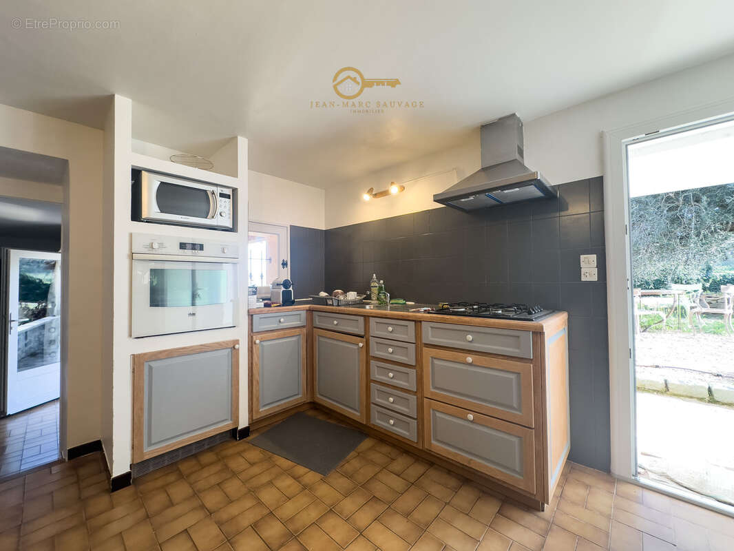 Maison à LE CANNET-DES-MAURES