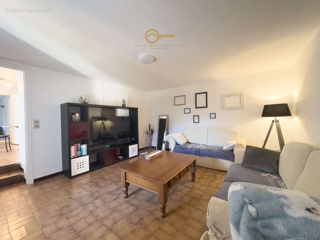 Maison à LE CANNET-DES-MAURES