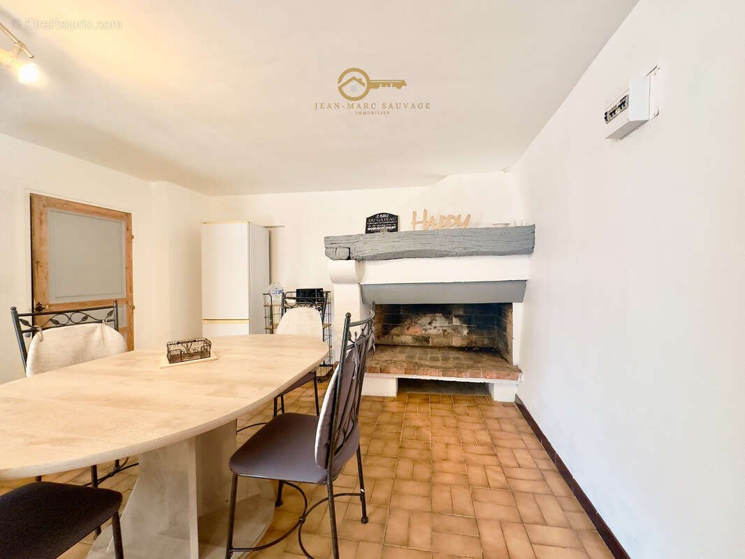 Maison à LE CANNET-DES-MAURES