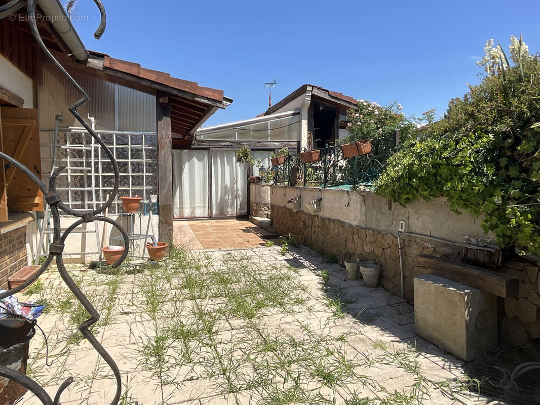 Maison à CHARVIEU-CHAVAGNEUX