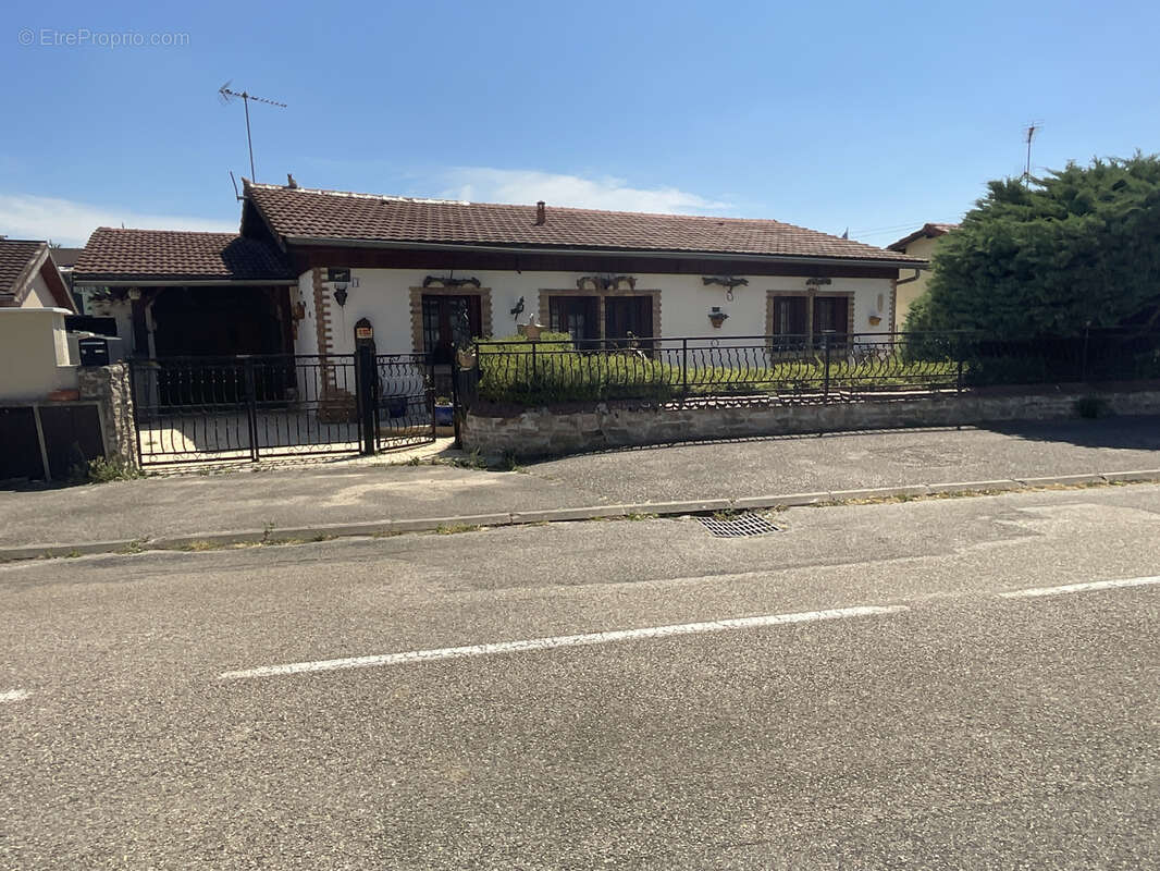 Maison à CHARVIEU-CHAVAGNEUX