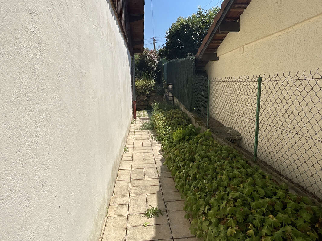 Maison à CHARVIEU-CHAVAGNEUX