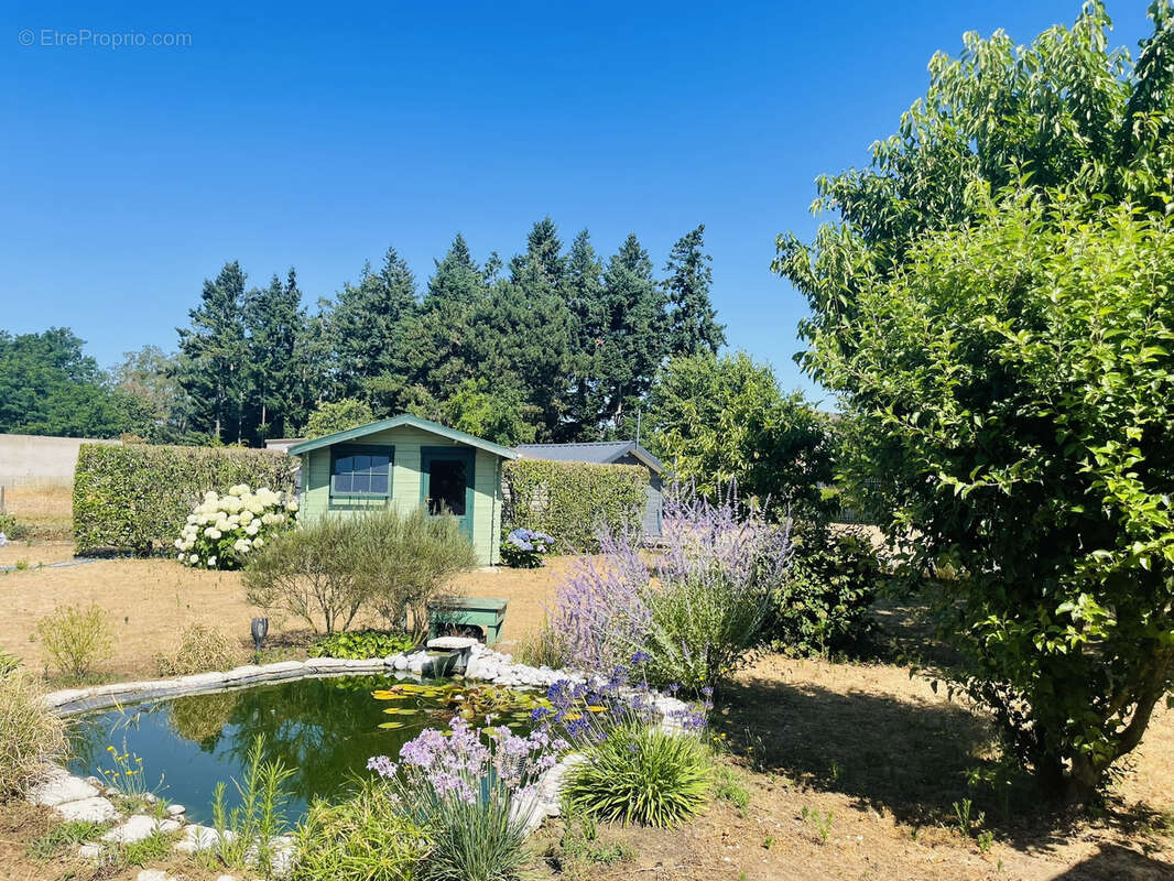 Maison à LENCLOITRE