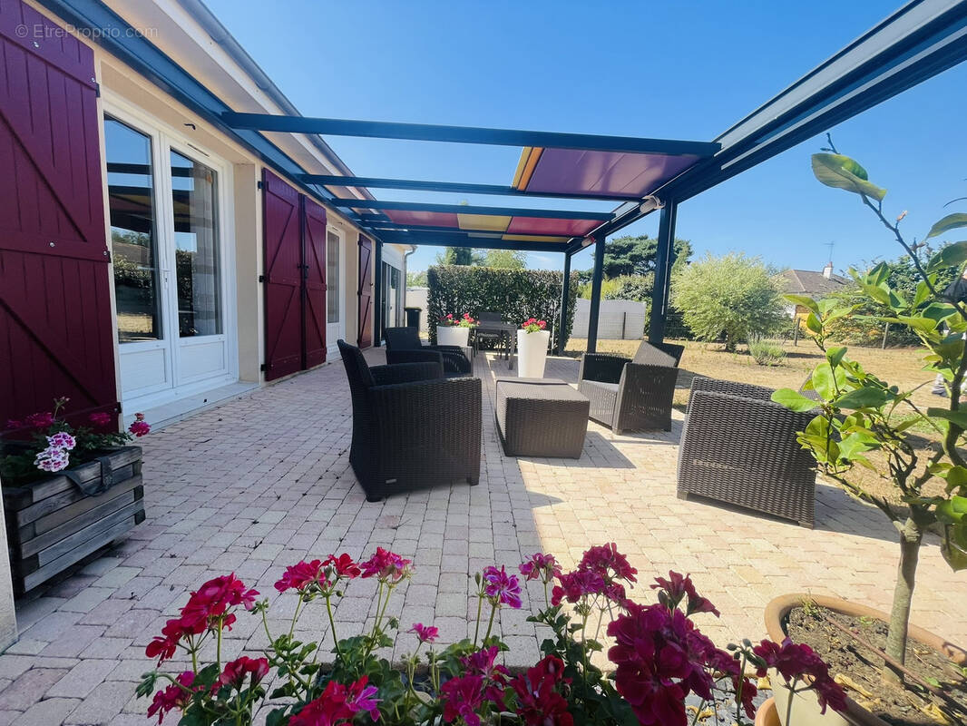 Maison à LENCLOITRE