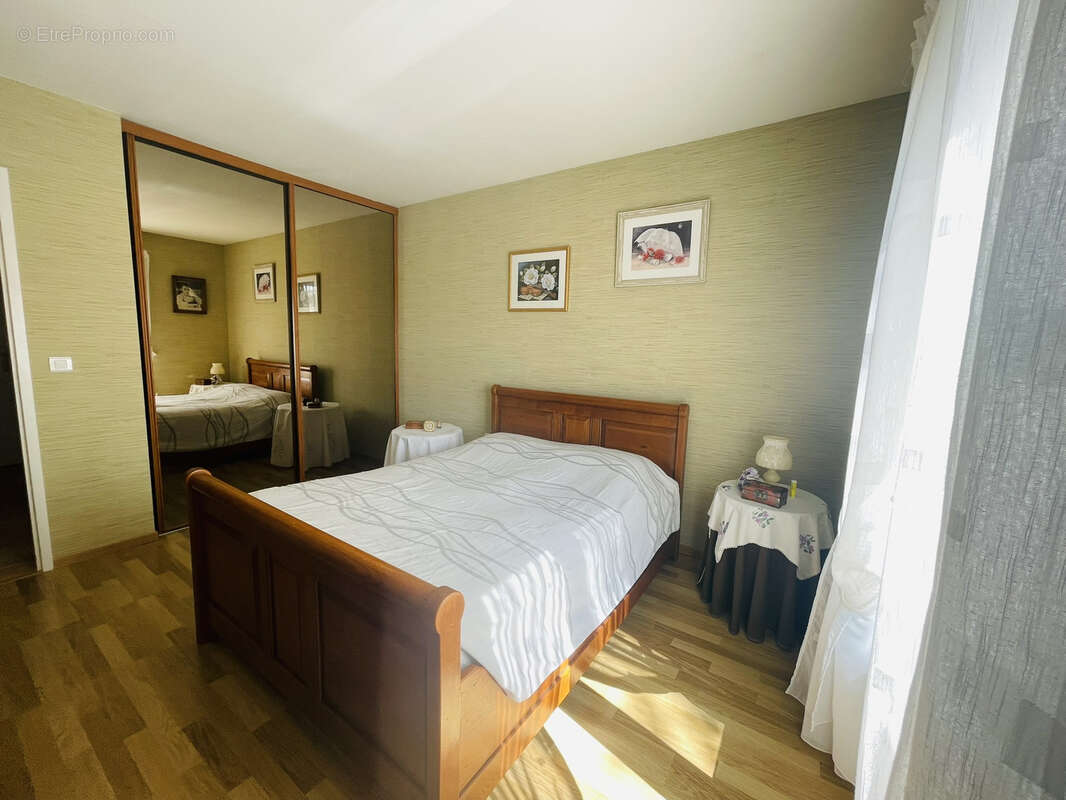 Maison à LENCLOITRE