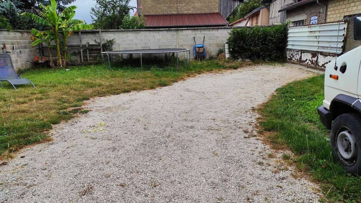 Maison à ECLARON-BRAUCOURT-SAINTE-LIVIERE