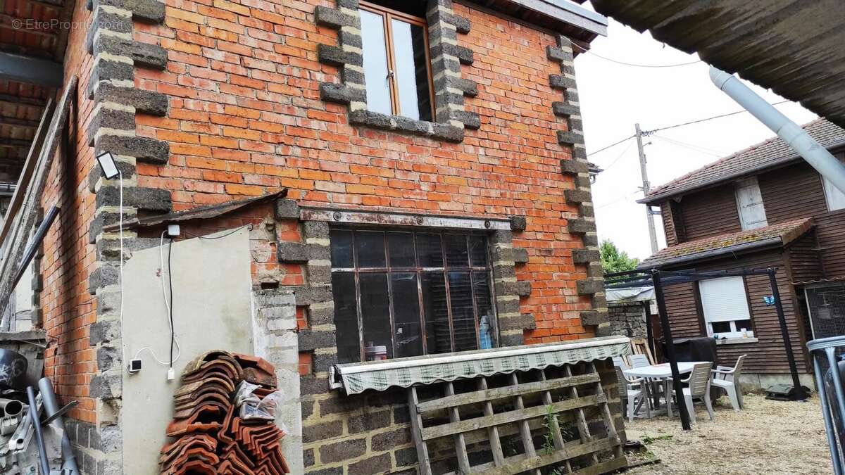 Maison à ECLARON-BRAUCOURT-SAINTE-LIVIERE