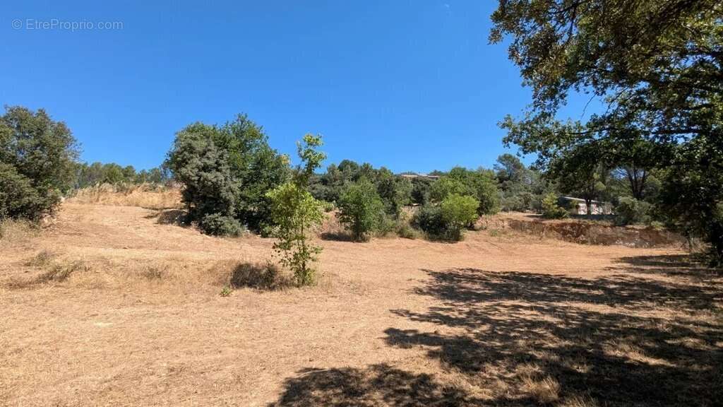 Terrain à CARCES