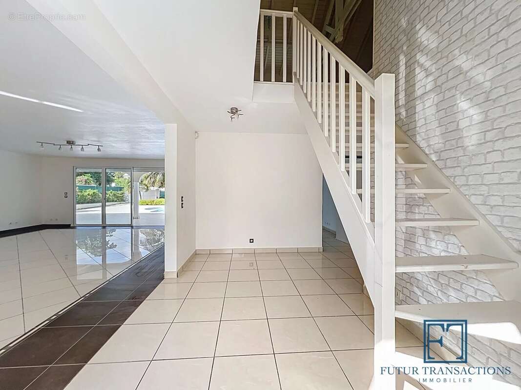 Maison à SAINTE-ANNE