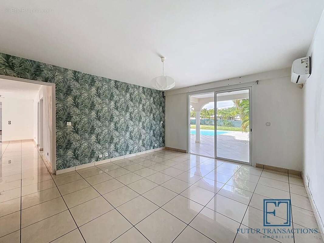 Maison à SAINTE-ANNE