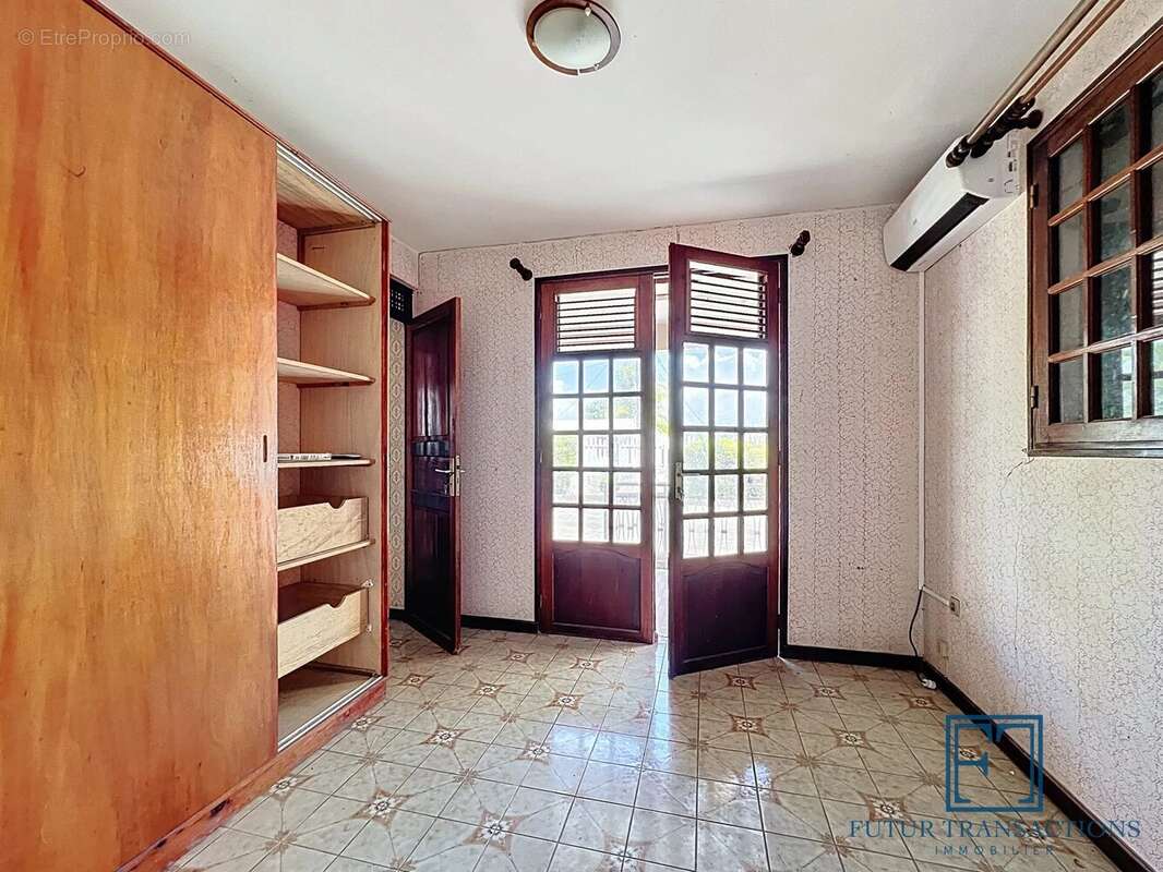 Maison à PETIT-CANAL