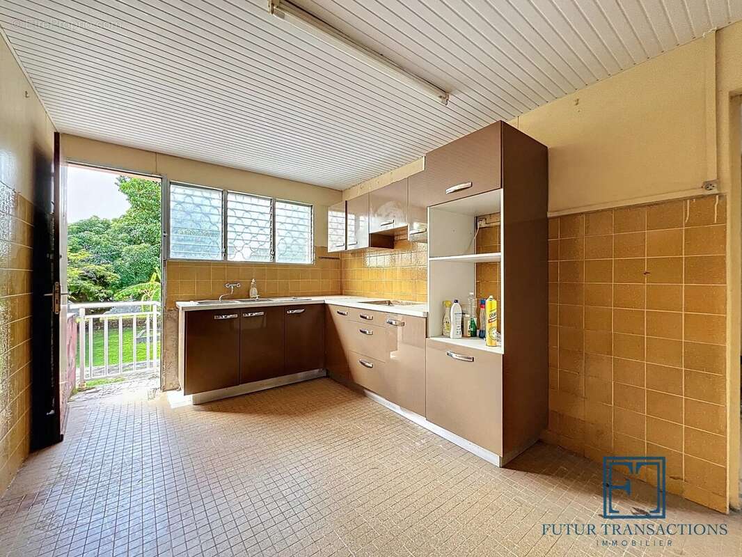 Maison à PETIT-CANAL