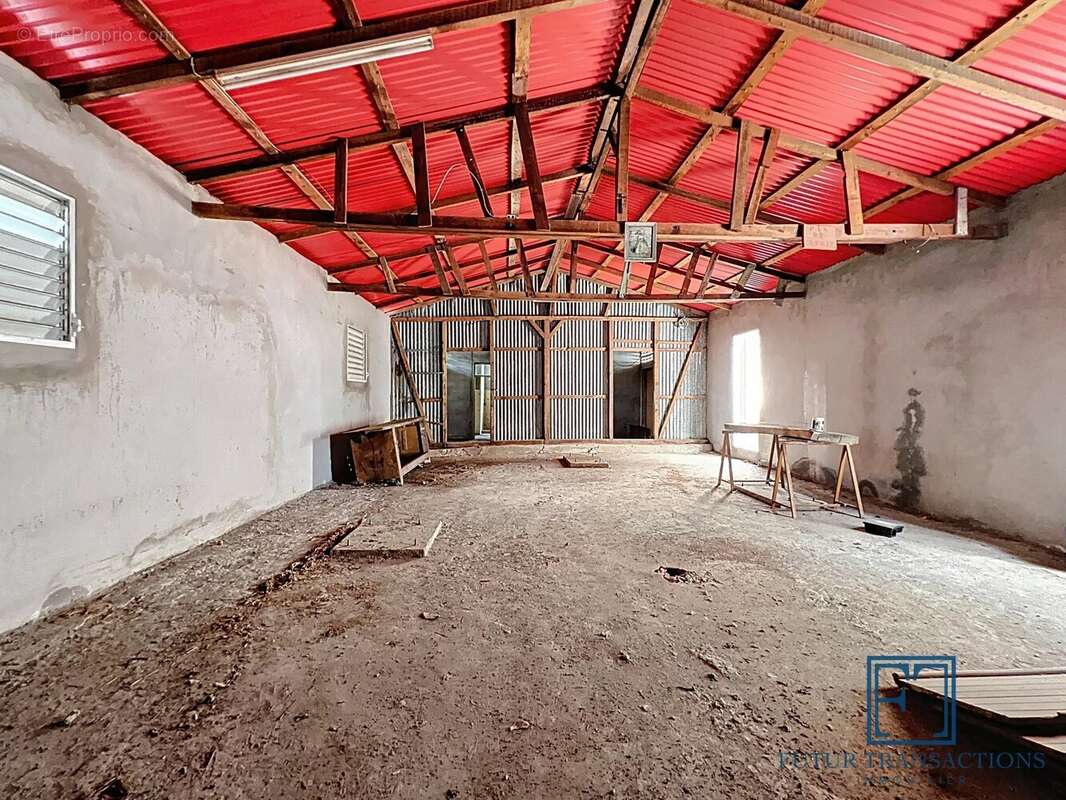 Maison à PETIT-CANAL