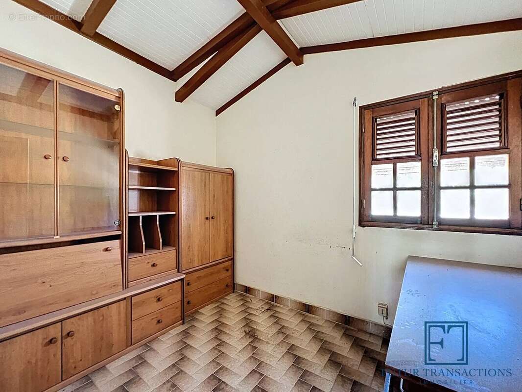 Maison à PETIT-CANAL