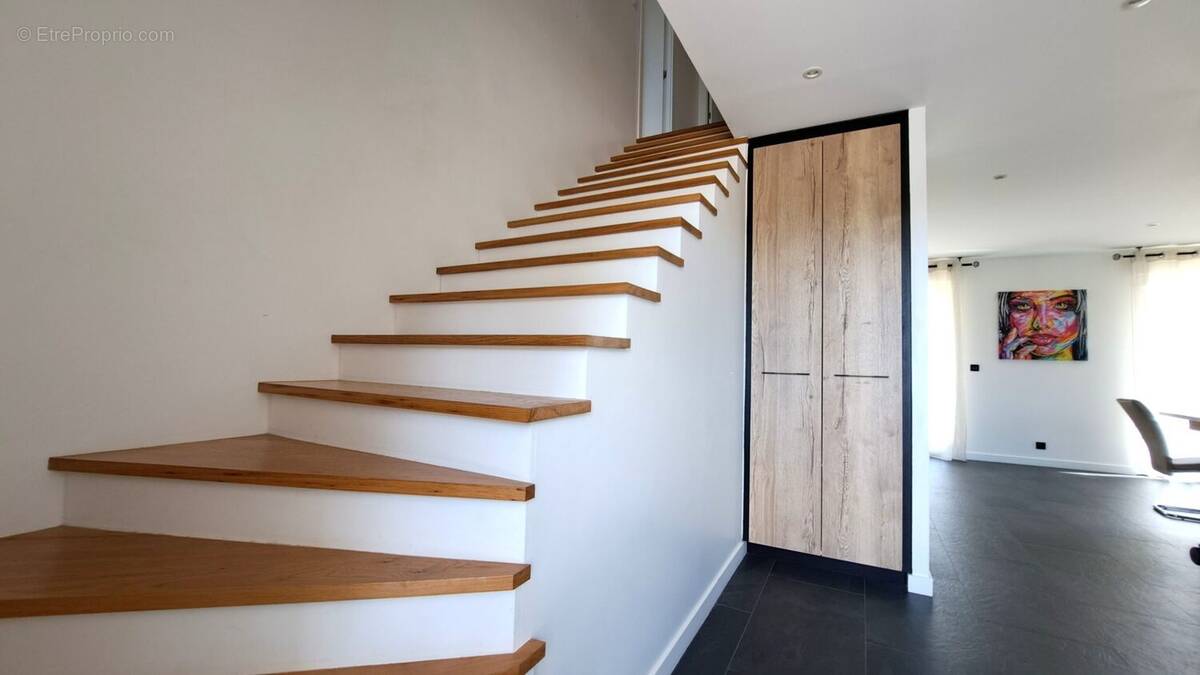 Maison à BRIIS-SOUS-FORGES