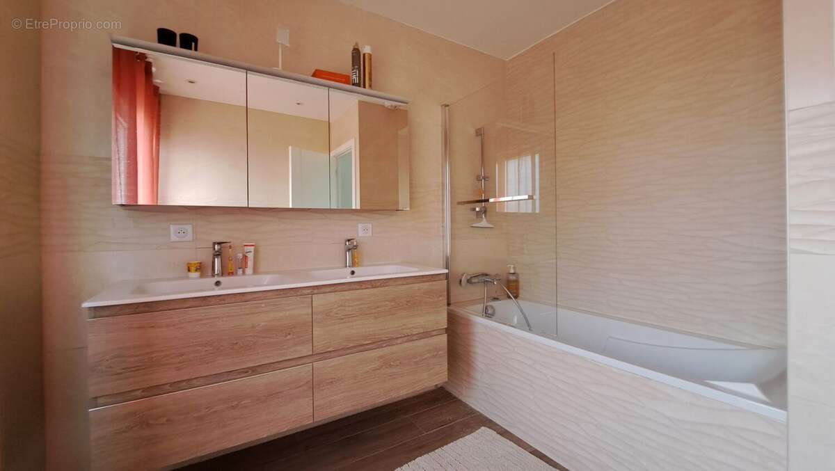 Maison à BRIIS-SOUS-FORGES