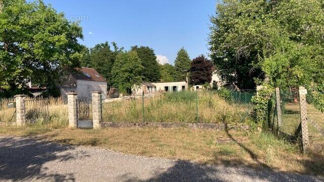 Terrain à ARBONNE-LA-FORET