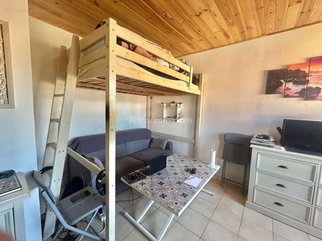 Appartement à VILLENEUVE-LOUBET