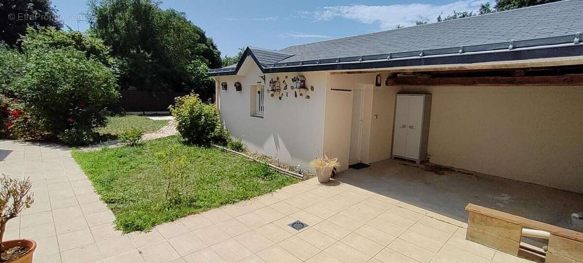 Maison à LA TURBALLE