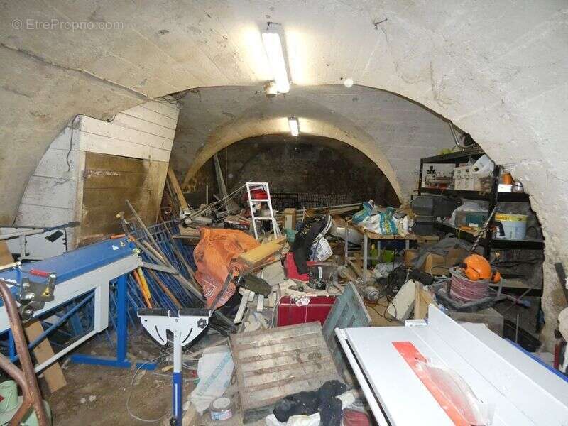 Parking à LUS-LA-CROIX-HAUTE