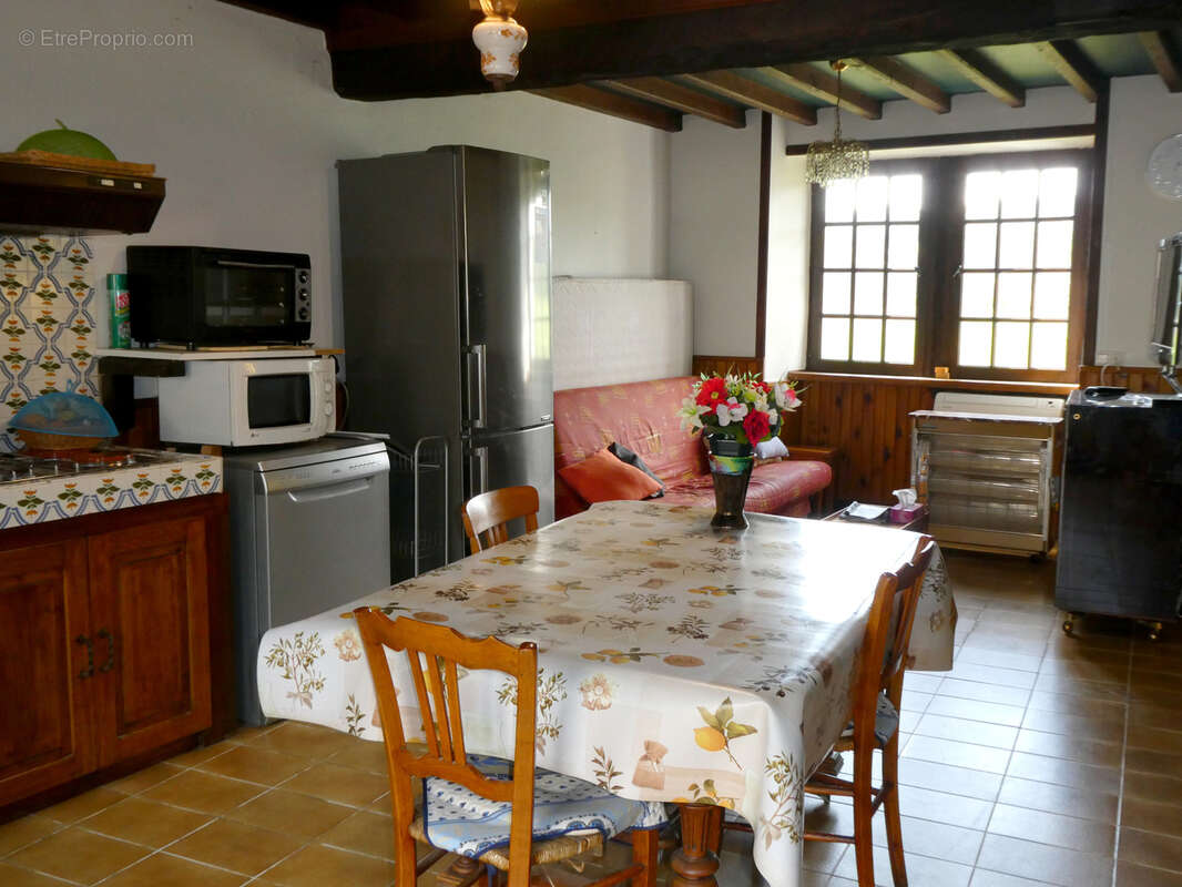 Maison à BRULLIOLES