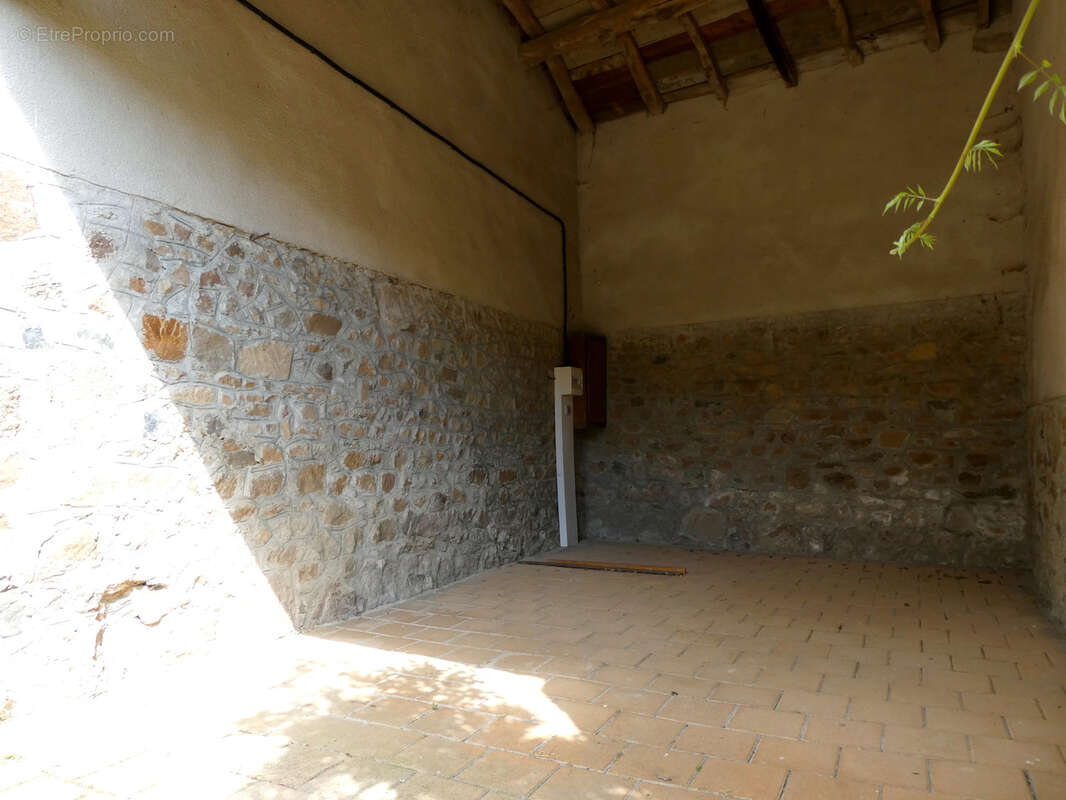 Maison à BRULLIOLES