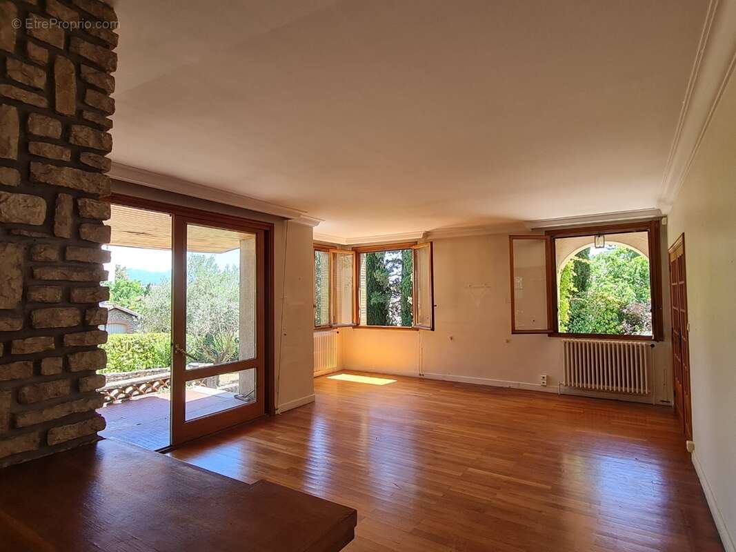 Maison à ROMANS-SUR-ISERE