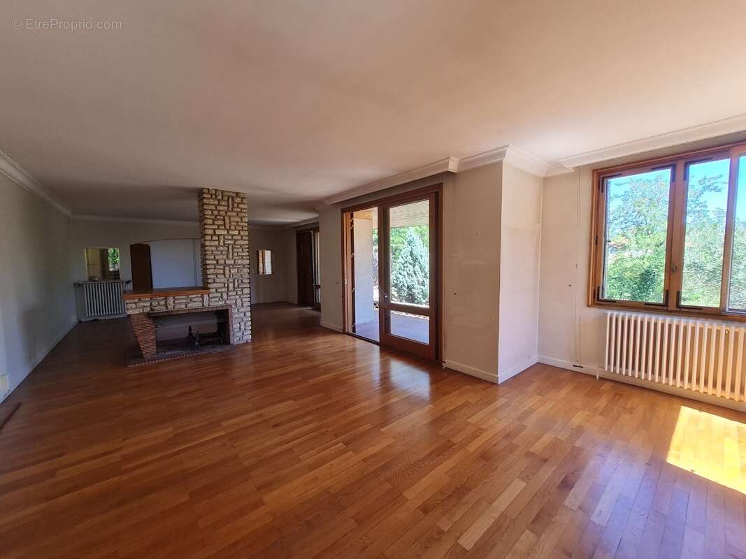 Maison à ROMANS-SUR-ISERE