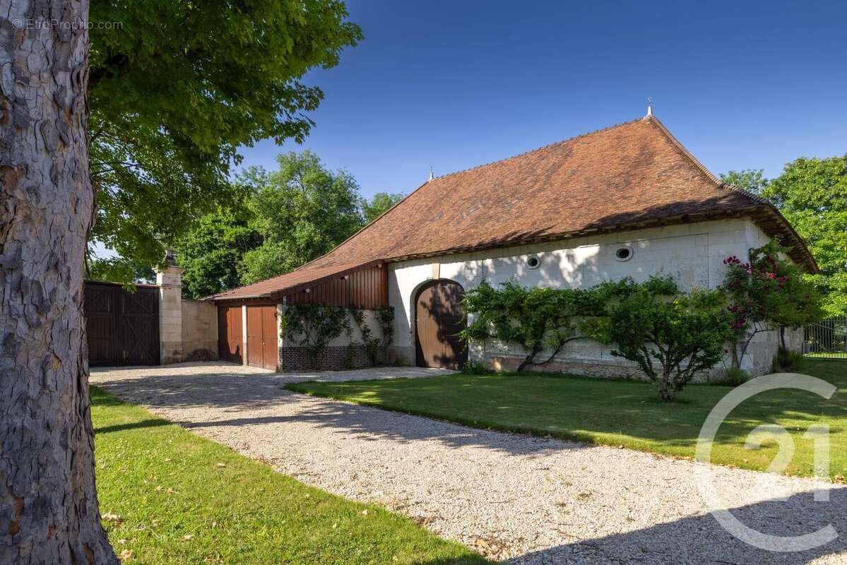 Maison à SAINT-PARRES-AUX-TERTRES