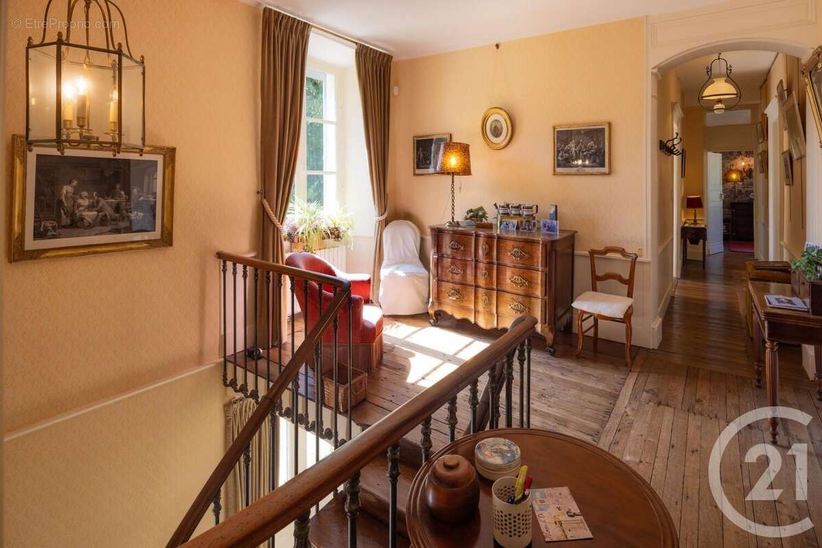 Maison à SAINT-PARRES-AUX-TERTRES