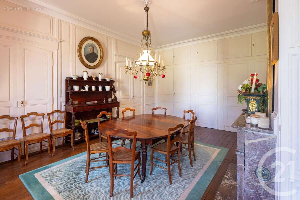 Maison à SAINT-PARRES-AUX-TERTRES