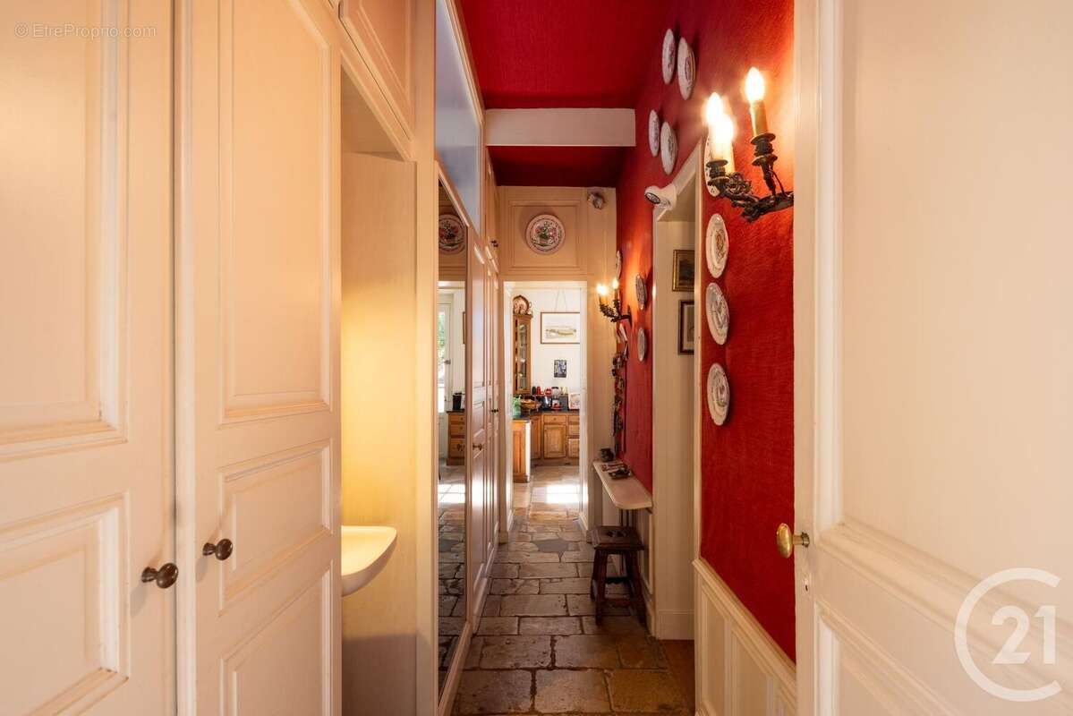 Maison à SAINT-PARRES-AUX-TERTRES