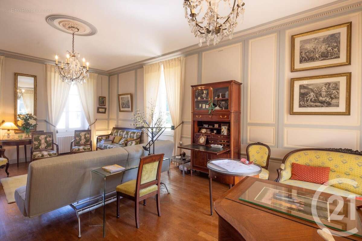 Maison à SAINT-PARRES-AUX-TERTRES