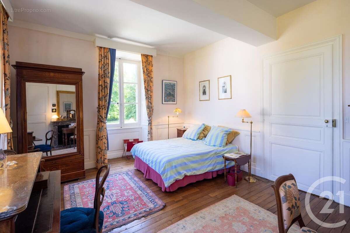 Maison à SAINT-PARRES-AUX-TERTRES