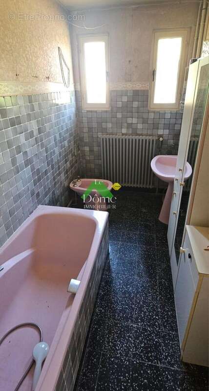 Maison à VILLENEUVE-LES-SABLONS