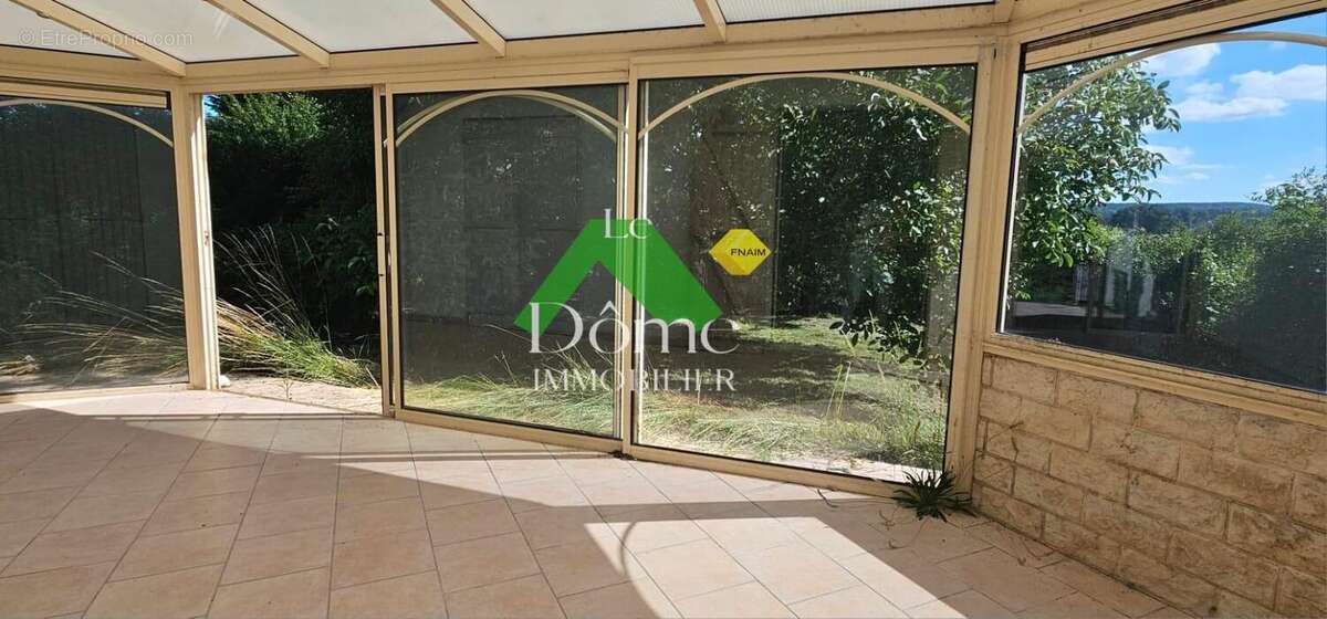 Maison à VILLENEUVE-LES-SABLONS