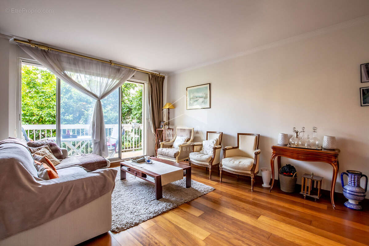 Appartement à PARIS-12E