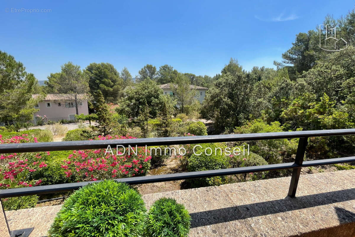 Appartement à MALLEMORT