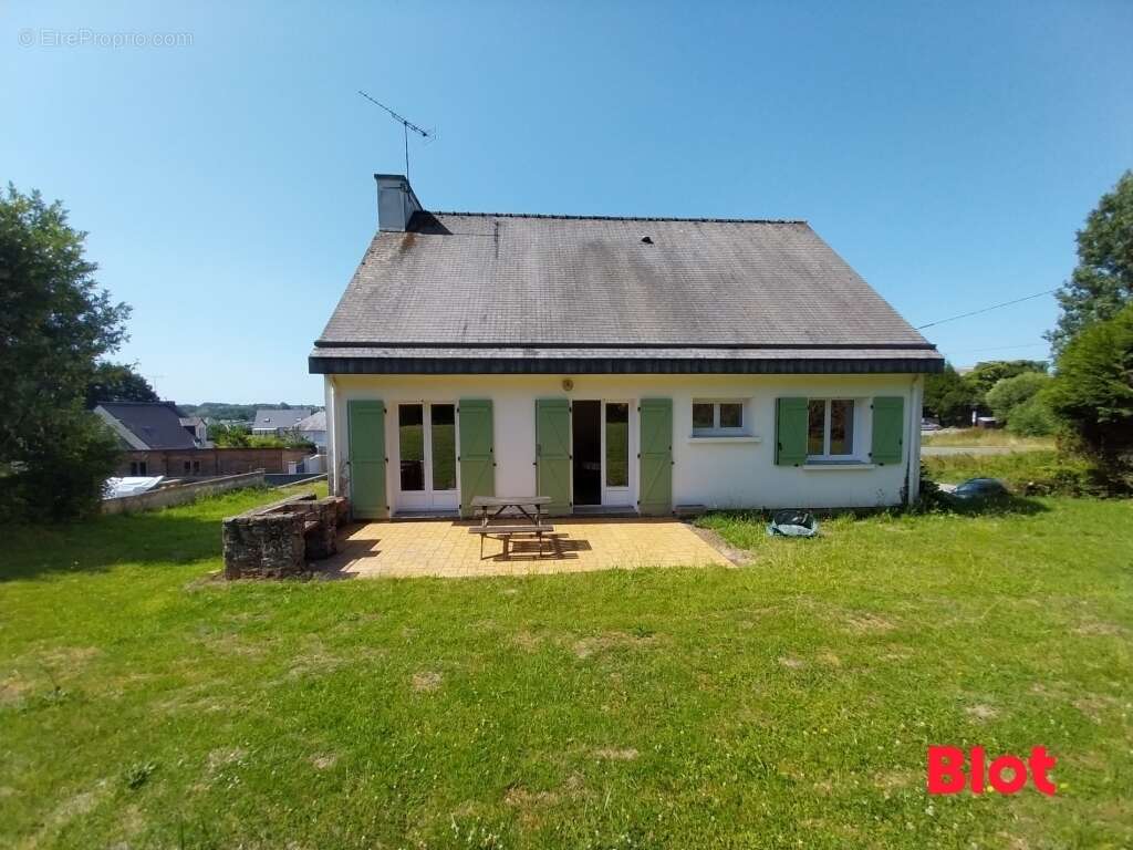 Maison à MINIAC-MORVAN