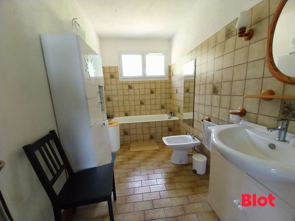 Maison à MINIAC-MORVAN