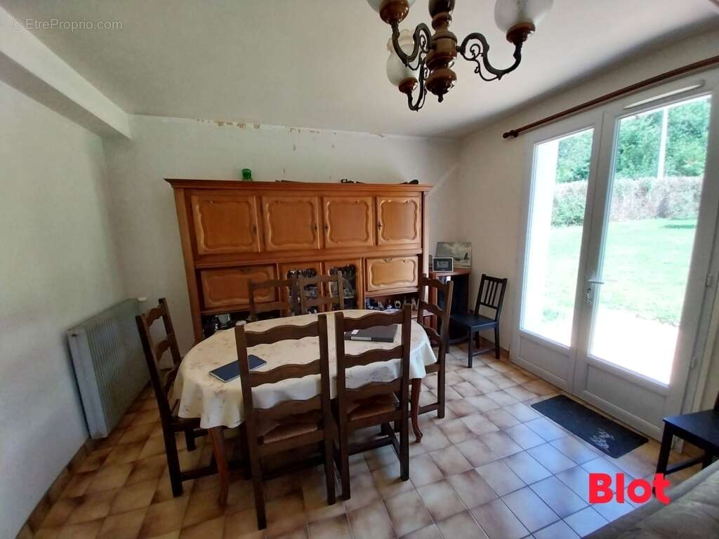 Maison à MINIAC-MORVAN