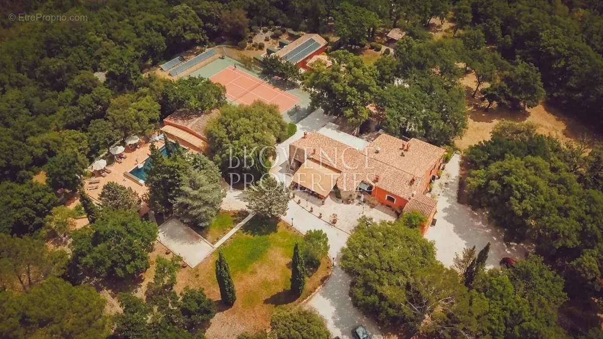 Maison à BESSE-SUR-ISSOLE