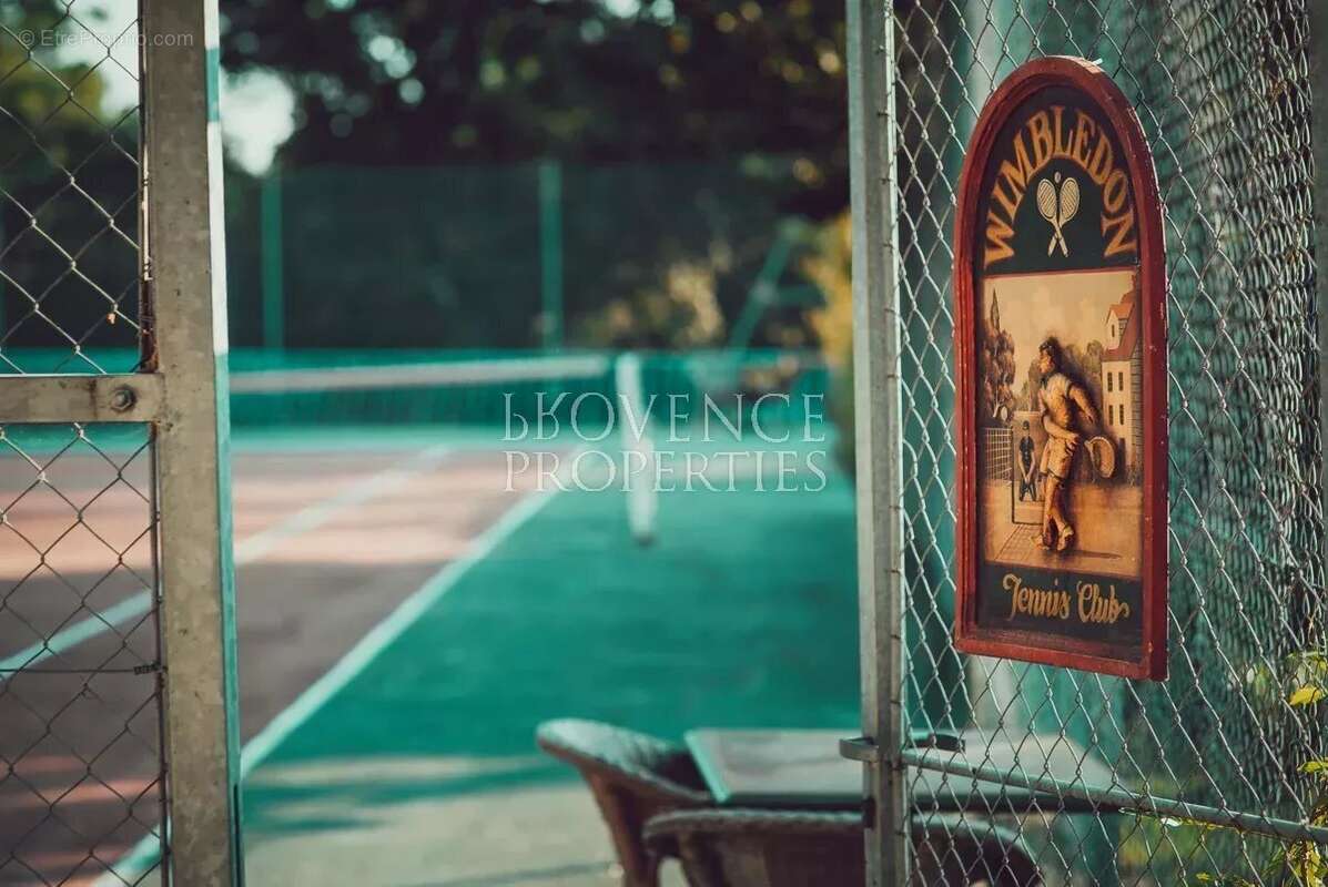 Maison à BESSE-SUR-ISSOLE